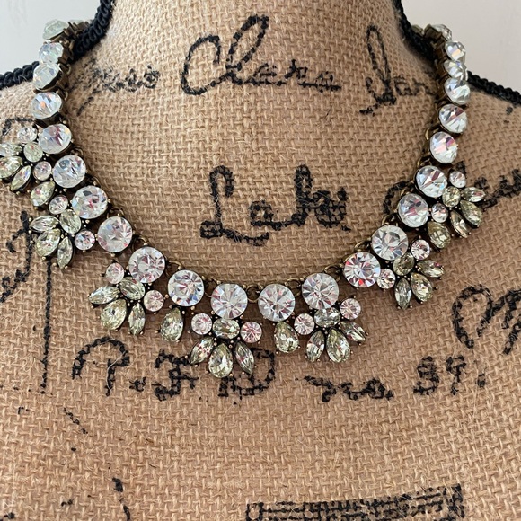 Geourgeous & Elegant Shiny Rhinestone Necklace - Picture 6 of 6